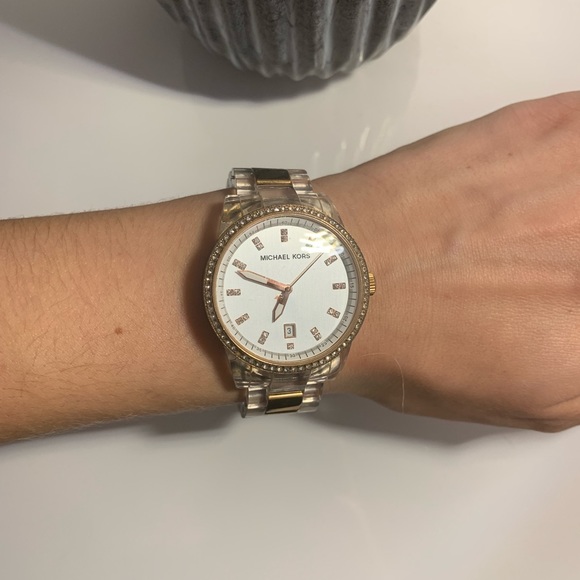 Michael Kors Watch - Picture 2 of 4